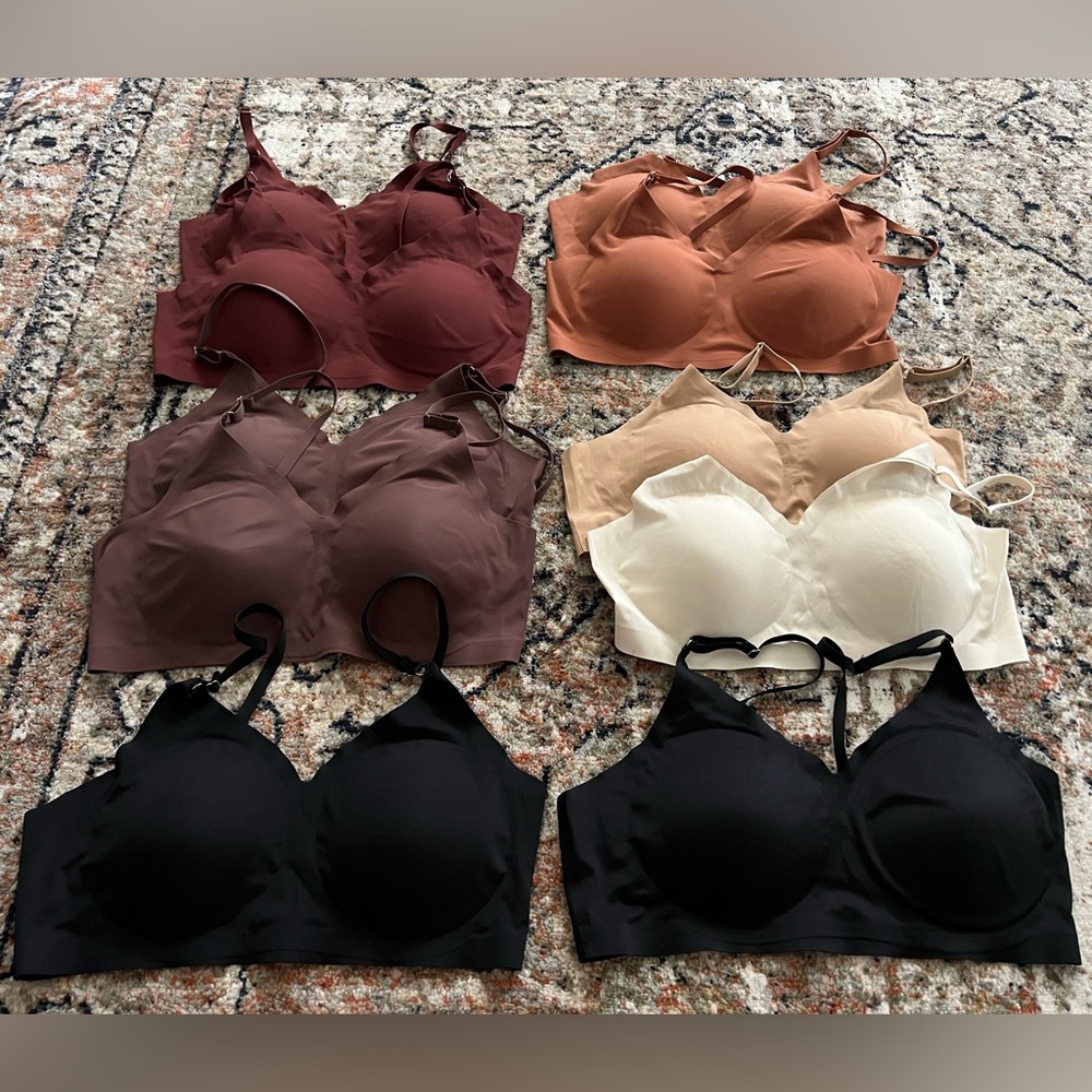 NWOT bras lot size XL